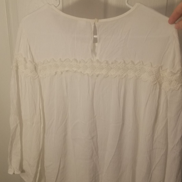 Old Navy Flowing White Top - Picture 2 of 4